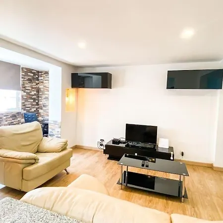 Hu2i - In&out Appartement